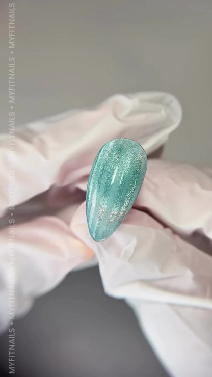 Gel Polish - Turquoise Galaxy - Cat Eye